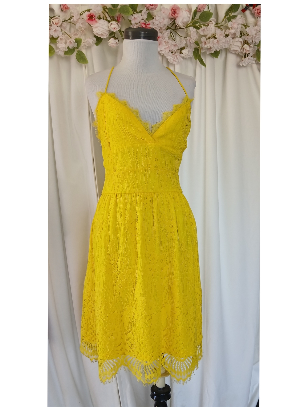 AOOKSMERY Yellow Lace Midi Dress with Delicate Spaghetti Straps Size XL